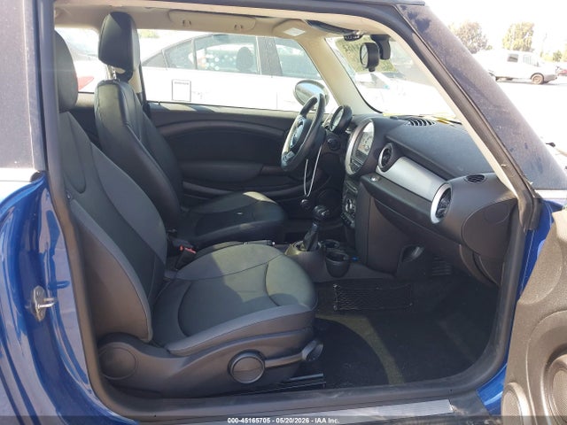 2013 Mini Hardtop Cooper მანქანა იყიდება აუქციონზე, vin: WMWSU3C57DT685735, აუქციონის ნომერი: 45165705