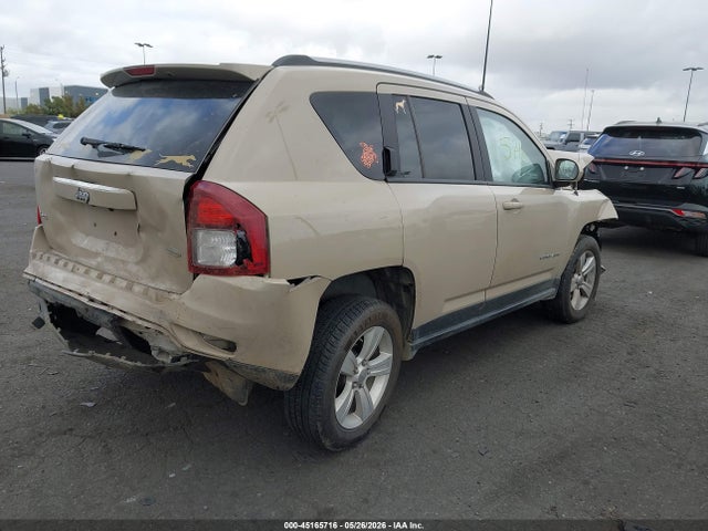 Jeep Compass Latitude 4x4 2017 1C4NJDEB5HD208965 Image 4