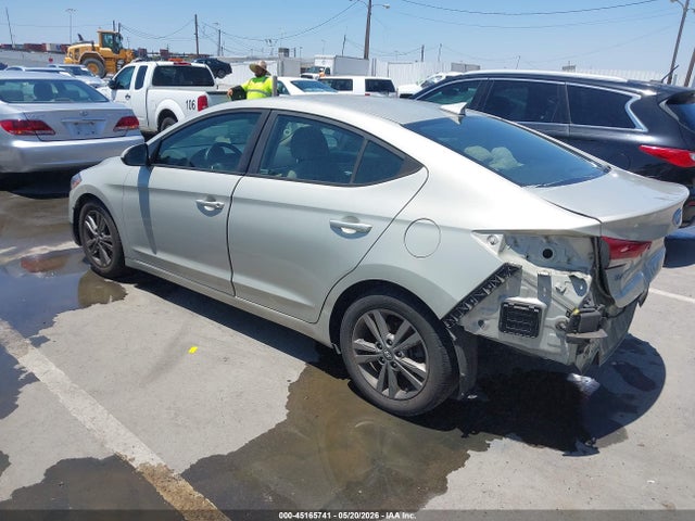 Продаж на аукціоні авто 2018 Hyundai Elantra Sel, vin: 5NPD84LF6JH213637, номер лоту: 45165741
