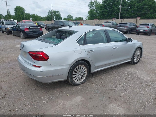 2017 Volkswagen Passat 1.8t Se მანქანა იყიდება აუქციონზე, vin: 1VWBT7A31HC000243, აუქციონის ნომერი: 45165775
