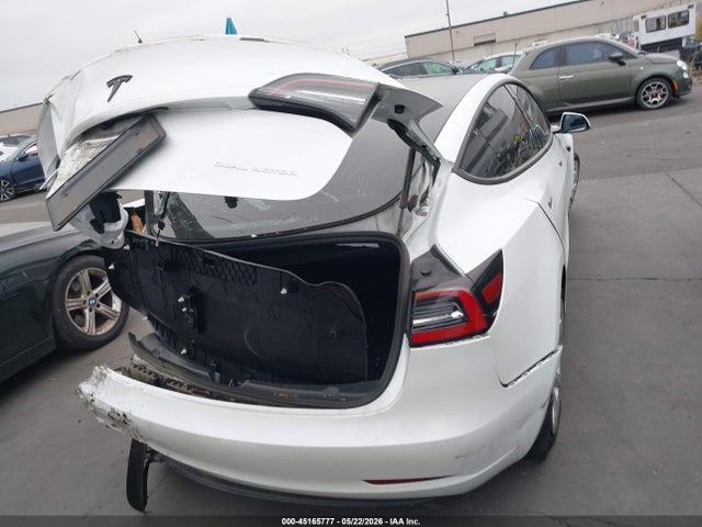Tesla Model 3 Long Range 2021 5YJ3E1EB2MF070833 Image 16