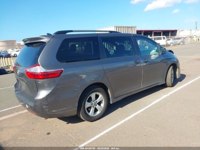 Toyota SIENNA LE 2018 5TDKZ3DC4JS901875 Image 4