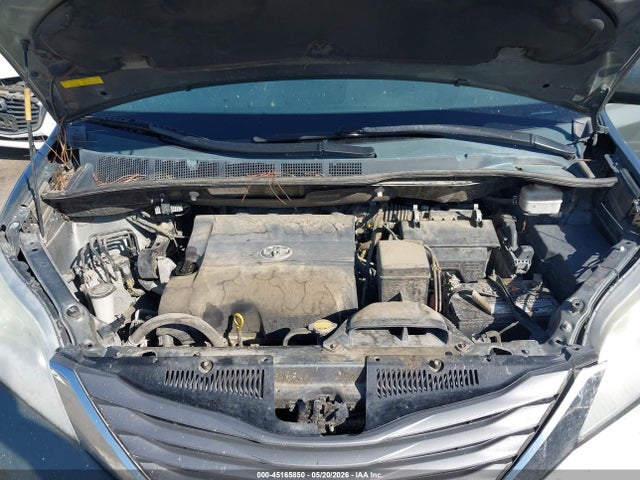 45165850 :رقم المزاد ، 5TDYK3DC5DS349533 vin ، 2013 Toyota Sienna Xle V6 8 Passenger مزاد بيع