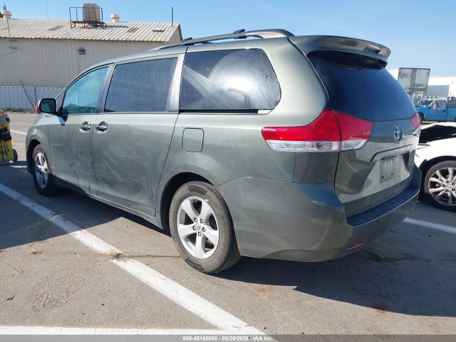 45165850 :رقم المزاد ، 5TDYK3DC5DS349533 vin ، 2013 Toyota Sienna Xle V6 8 Passenger مزاد بيع