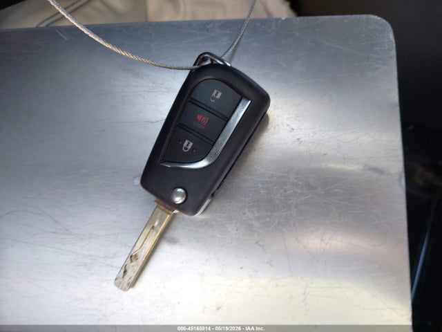 2T3K1RFVXPC225336 Toyota RAV4 LE