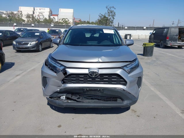 2T3K1RFVXPC225336 Toyota RAV4 LE