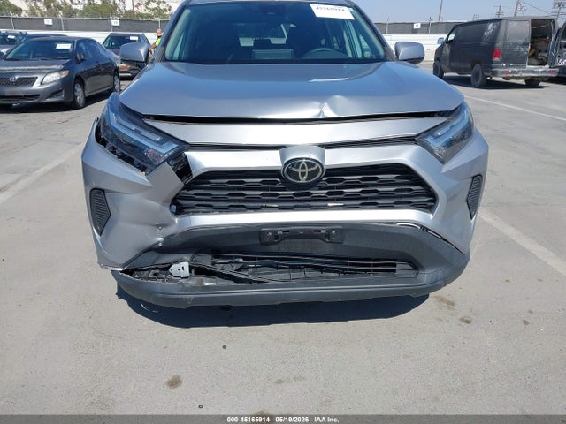 2T3K1RFVXPC225336 Toyota RAV4 LE