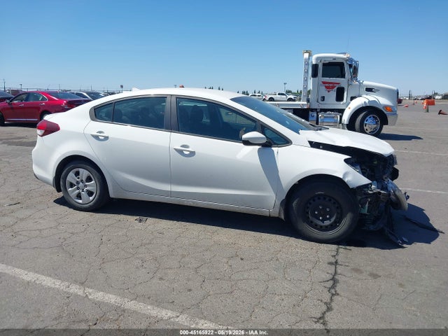 2018 Kia Forte Lx მანქანა იყიდება აუქციონზე, vin: 3KPFK4A7XJE256534, აუქციონის ნომერი: 45165922