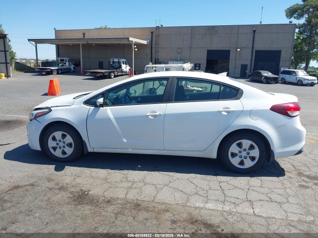 2018 Kia Forte Lx მანქანა იყიდება აუქციონზე, vin: 3KPFK4A7XJE256534, აუქციონის ნომერი: 45165922