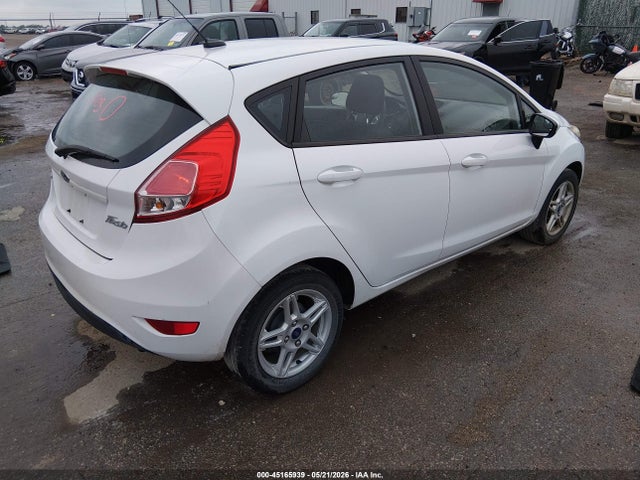 Ford FIESTA SE 2017 3FADP4EJXHM109814 Image 4