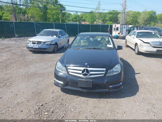 Продаж на аукціоні авто 2013 Mercedes-benz C 300 Sport 4matic, vin: WDDGF8AB1DG130027, номер лоту: 45165962
