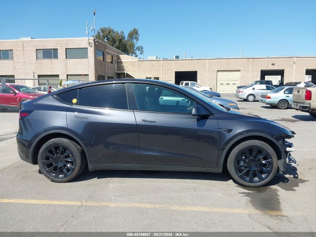 7SAYGDED1RF102247 Tesla Model Y Long Range Single Motor Rear-wheel Drive/rwd