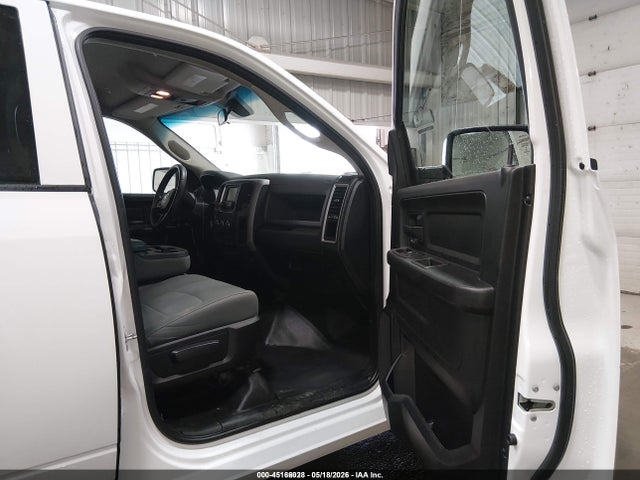 45166028 :رقم المزاد ، 1C6RR7KG6JS294226 vin ، 2018 Ram 1500 Tradesman  4x4 5'7 Box مزاد بيع