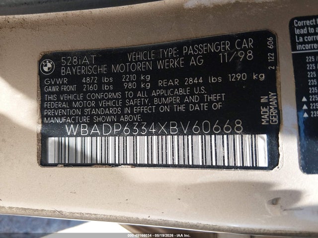 45166034 :رقم المزاد ، WBADP6334XBV60668 vin ، 1999 Bmw 528ia Sport مزاد بيع