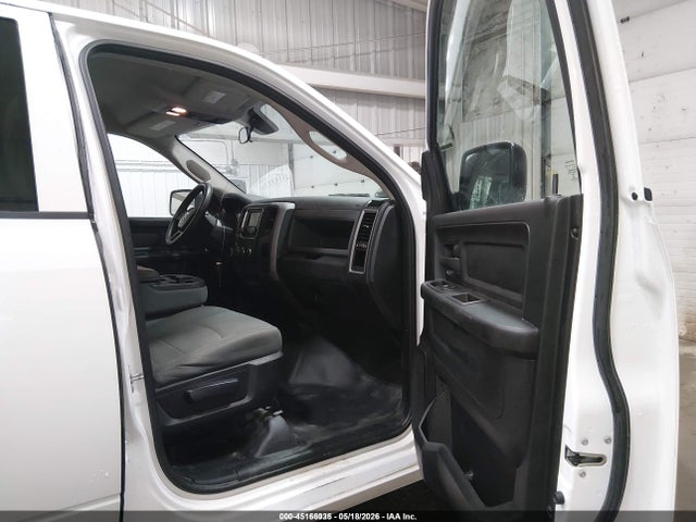 45166035 :رقم المزاد ، 1C6RR7KG1JS297180 vin ، 2018 Ram 1500 Tradesman  4x4 5'7 Box مزاد بيع