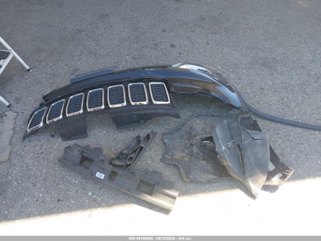 1C4RJEBG3JC275292 Jeep Grand Cherokee Limited 4x2