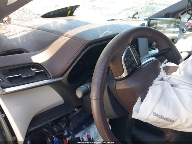 Toyota Sienna Platinum 2024 5TDERKEC3RS209317 Image 15
