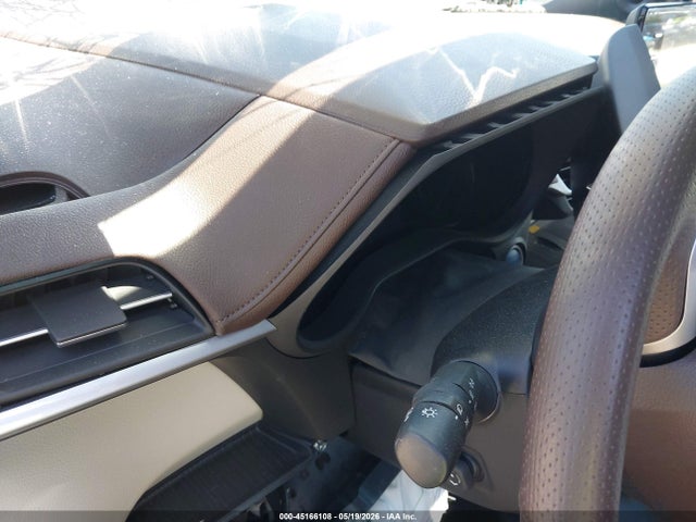 Toyota Sienna Platinum 2024 5TDERKEC3RS209317 Image 7