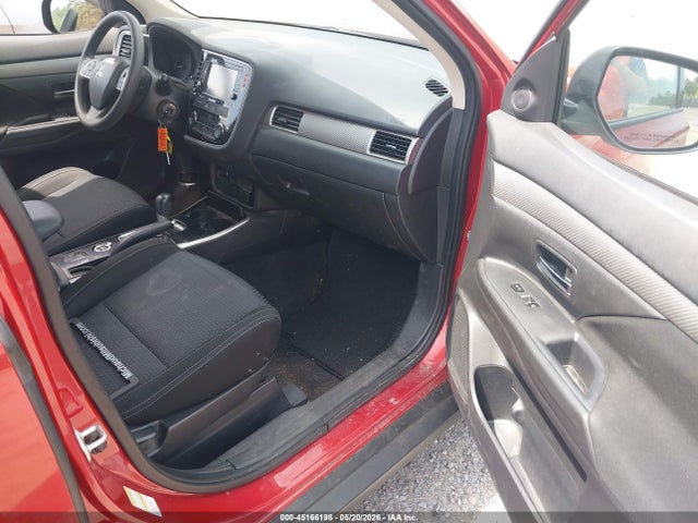 45166198 :رقم المزاد ، JA4AZ3A36JZ070873 vin ، 2018 Mitsubishi Outlander Es/le/se/sel مزاد بيع