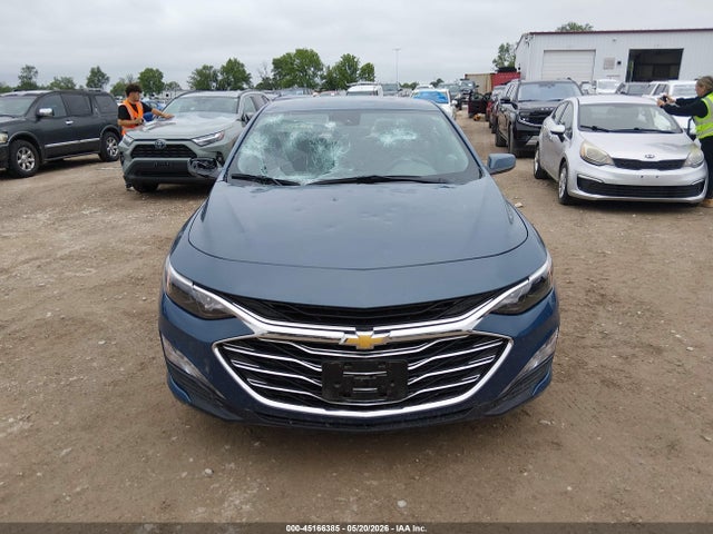 1G1ZD5ST9SF120985 Chevrolet Malibu Fwd 1lt