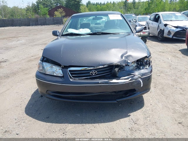 45166401 :رقم المزاد ، JT2BG22K2Y0494705 vin ، 2000 Toyota Camry Le مزاد بيع