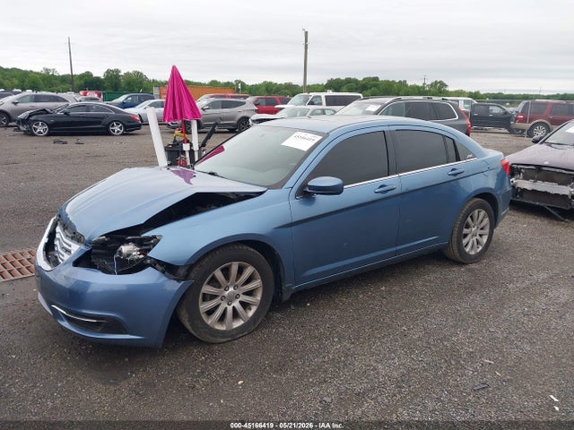 45166419 :رقم المزاد ، 1C3BC1FG4BN604638 vin ، 2011 Chrysler 200 Touring مزاد بيع