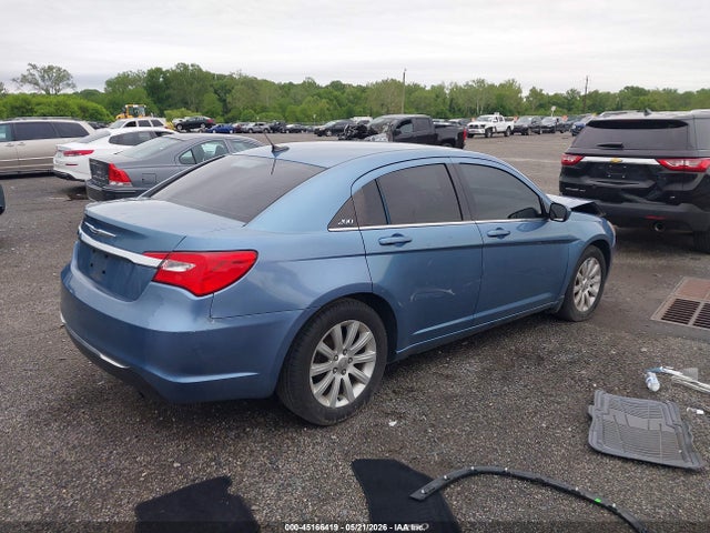 45166419 :رقم المزاد ، 1C3BC1FG4BN604638 vin ، 2011 Chrysler 200 Touring مزاد بيع