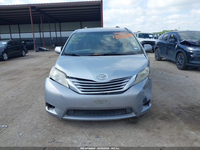 Продаж на аукціоні авто 2017 Toyota Sienna Le 8 Passenger, vin: 5TDKZ3DC8HS769794, номер лоту: 45166444