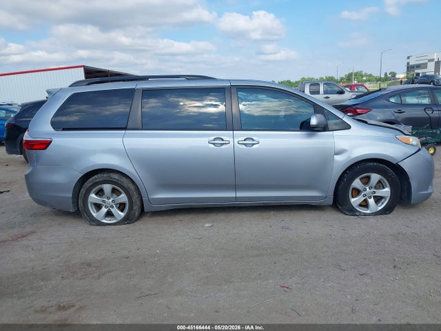 Продаж на аукціоні авто 2017 Toyota Sienna Le 8 Passenger, vin: 5TDKZ3DC8HS769794, номер лоту: 45166444