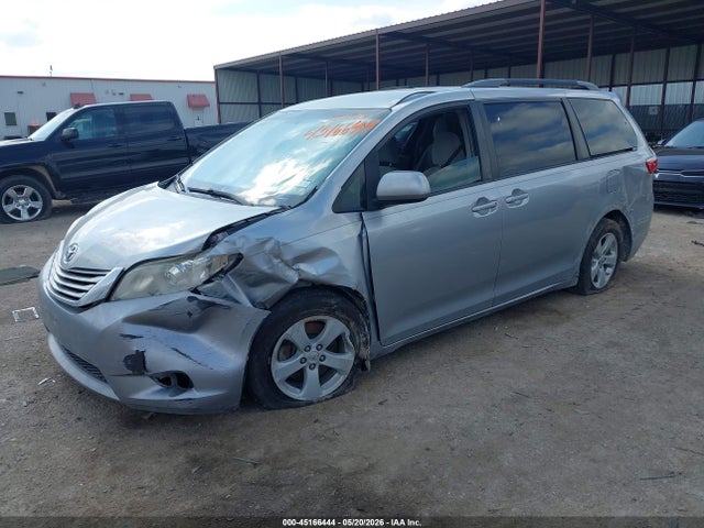 Продаж на аукціоні авто 2017 Toyota Sienna Le 8 Passenger, vin: 5TDKZ3DC8HS769794, номер лоту: 45166444