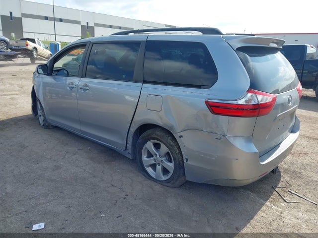 Продаж на аукціоні авто 2017 Toyota Sienna Le 8 Passenger, vin: 5TDKZ3DC8HS769794, номер лоту: 45166444