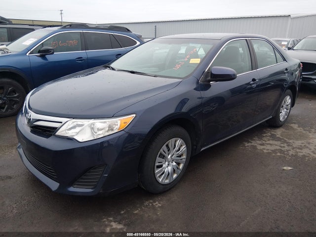 2014 Toyota Camry Le მანქანა იყიდება აუქციონზე, vin: 4T4BF1FK6ER405643, აუქციონის ნომერი: 45166580