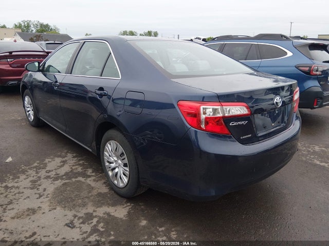 2014 Toyota Camry Le მანქანა იყიდება აუქციონზე, vin: 4T4BF1FK6ER405643, აუქციონის ნომერი: 45166580