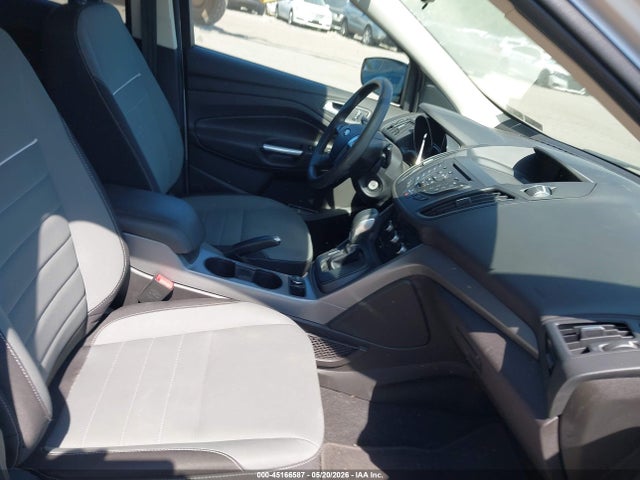 1FMCU9G93FUB35125 Ford ESCAPE SE