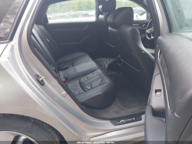 45166657 :رقم المزاد ، 1HGCV1F39JA257337 vin ، 2018 Honda Accord Sport مزاد بيع