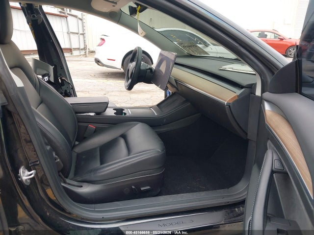 Tesla Model 3 Standard Range Plus Rear-wheel Drive 2021 5YJ3E1EA7MF092253 Image 5