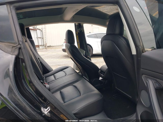 Tesla Model 3 Standard Range Plus Rear-wheel Drive 2021 5YJ3E1EA7MF092253 Image 8