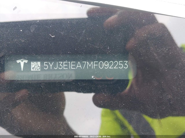 Tesla Model 3 Standard Range Plus Rear-wheel Drive 2021 5YJ3E1EA7MF092253 Image 9