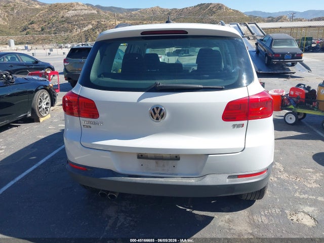 WVGAV7AX4JK005911 Volkswagen Tiguan Limited 2.0t