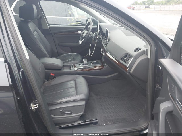 45166737 :رقم المزاد ، WA1BNAFY8J2181555 vin ، 2018 Audi Q5 2.0t Premium/2.0t Tech Premium مزاد بيع
