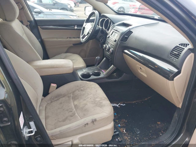 45166805 :رقم المزاد ، 5XYKTDA13BG105692 vin ، 2011 Kia Sorento Lx مزاد بيع