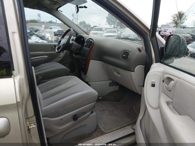 2005 Chrysler Town & Country მანქანა იყიდება აუქციონზე, vin: 1C4GP45R05B438585, აუქციონის ნომერი: 45166851