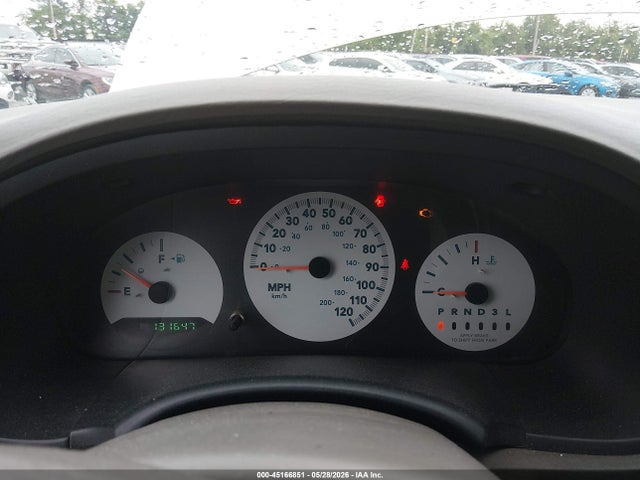 2005 Chrysler Town & Country მანქანა იყიდება აუქციონზე, vin: 1C4GP45R05B438585, აუქციონის ნომერი: 45166851