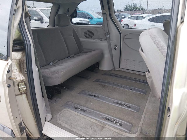 2005 Chrysler Town & Country მანქანა იყიდება აუქციონზე, vin: 1C4GP45R05B438585, აუქციონის ნომერი: 45166851