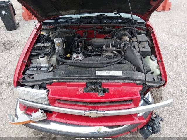 45166862 :رقم المزاد ، 1GNDT13W9Y2139422 vin ، 2000 Chevrolet Blazer Lt مزاد بيع