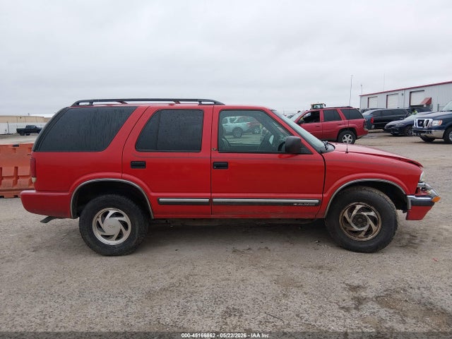 45166862 :رقم المزاد ، 1GNDT13W9Y2139422 vin ، 2000 Chevrolet Blazer Lt مزاد بيع