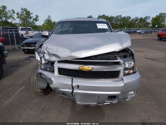 Продаж на аукціоні авто 2013 Chevrolet Suburban 1500 Lt, vin: 1GNSKJE72DR308570, номер лоту: 45166866