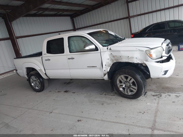 45166896 :رقم المزاد ، 5TFLU4EN6FX115229 vin ، 2015 Toyota Tacoma Base V6 مزاد بيع