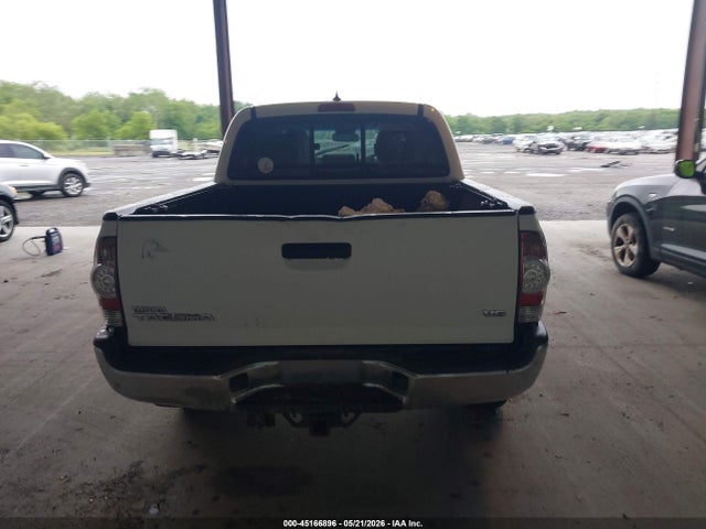 45166896 :رقم المزاد ، 5TFLU4EN6FX115229 vin ، 2015 Toyota Tacoma Base V6 مزاد بيع