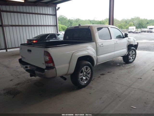 45166896 :رقم المزاد ، 5TFLU4EN6FX115229 vin ، 2015 Toyota Tacoma Base V6 مزاد بيع